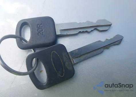 1993 Ford F150 z USA, uszkodzony, nr VIN 1FTDF15H7PLA53646